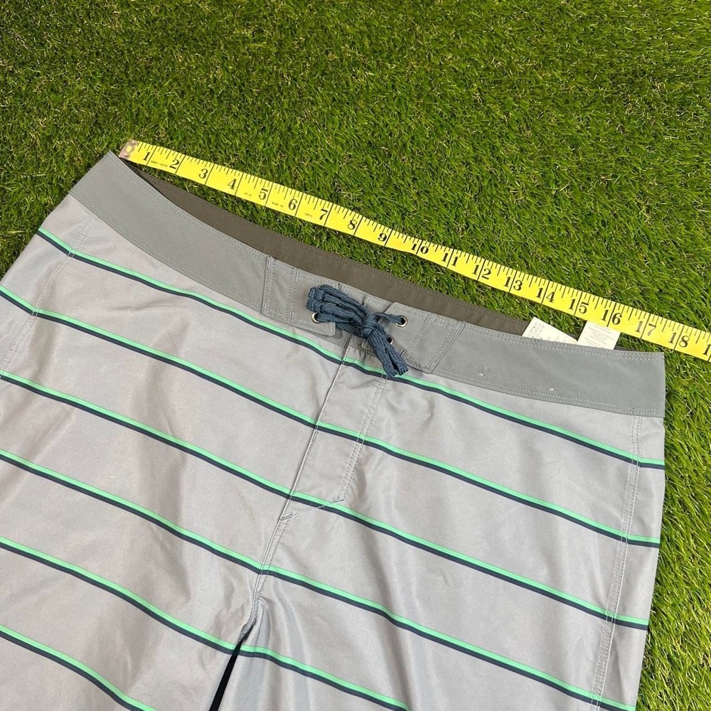 Patagonia Hydro Series Board Shorts Men's 34 Gray Green Stripe Surf Outdoor Y2K - Picture 5 of 8